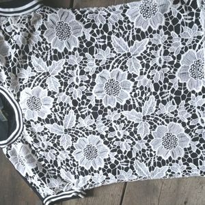 Lace top size small